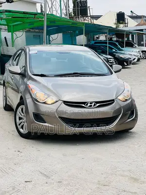 Hyundai Elantra Limited Sedan FWD (1.8L 4cyl 6A) 2013 Gray