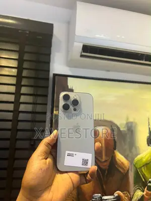 Apple iPhone 16 Pro 128 GB Gray