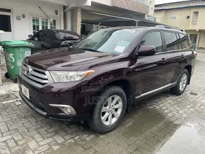 Toyota Highlander 2011 Burgundy