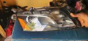 Headlamp Q5 2010