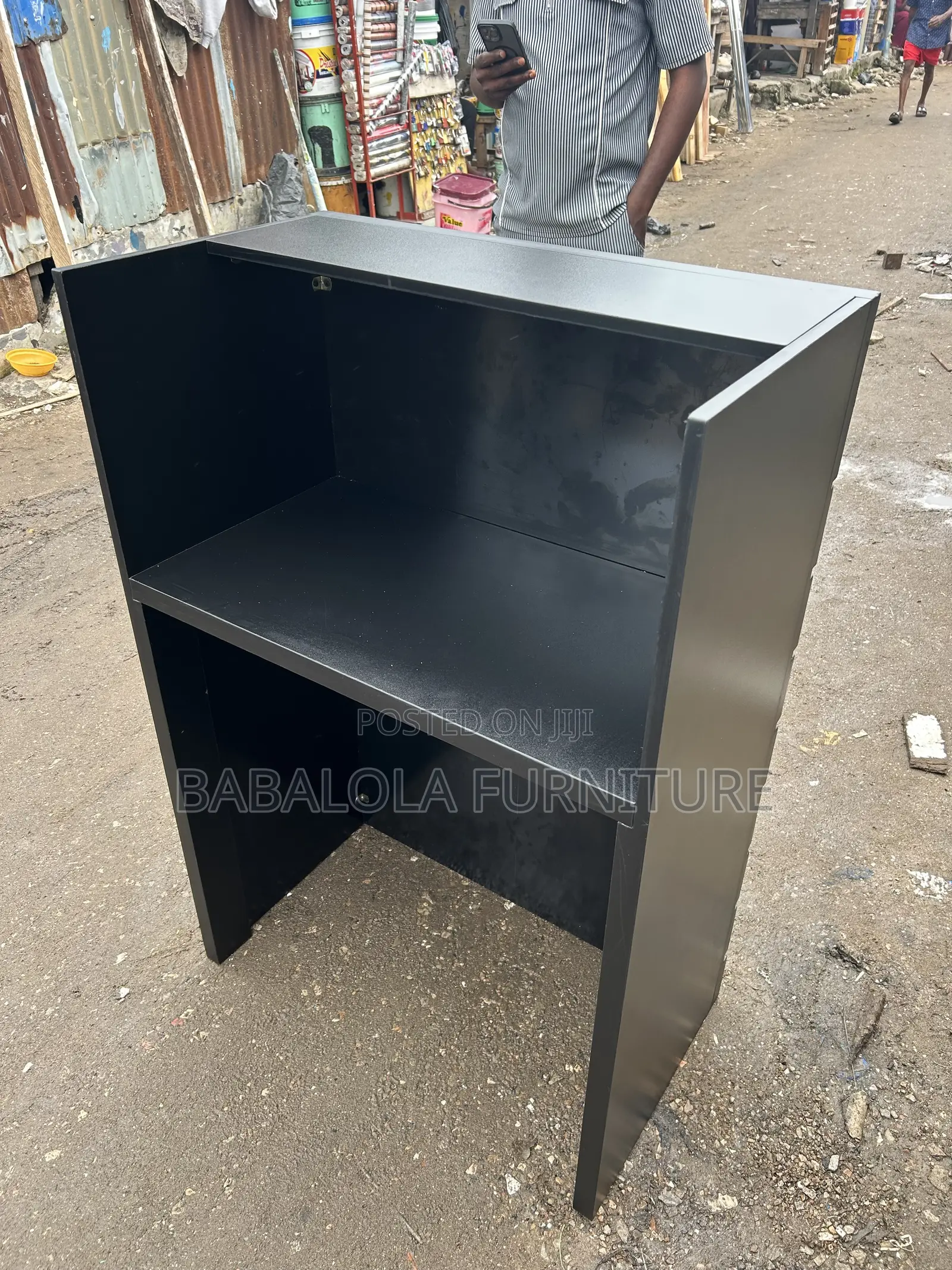 3 Feet Receptionist Table