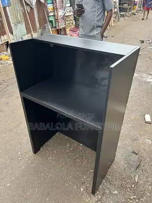3 Feet Receptionist Table