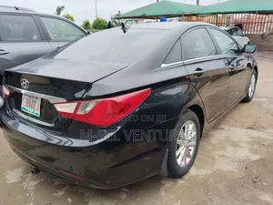 Hyundai Sonata 2011 Black