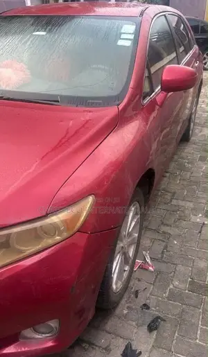 Toyota Venza 2010 Red