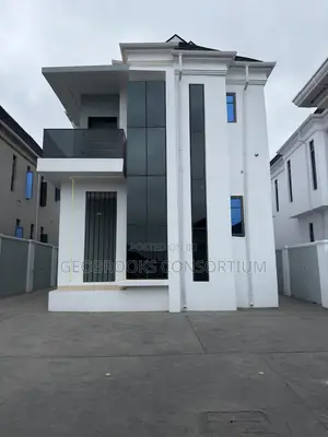 4bdrm Duplex in Okebadan Estate, Akobo for sale