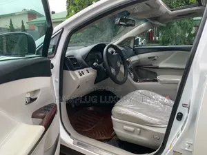 Toyota Venza 2011 White