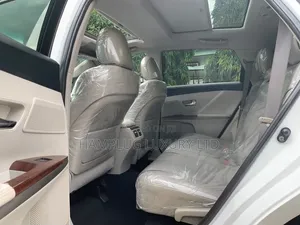 Toyota Venza 2011 White