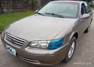 Toyota Camry 2002 Gold