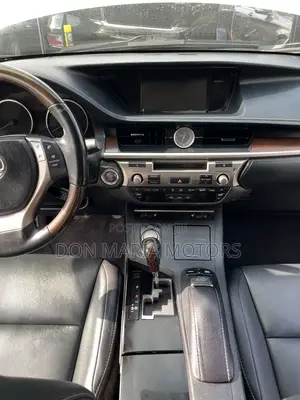 Lexus ES 2013 White