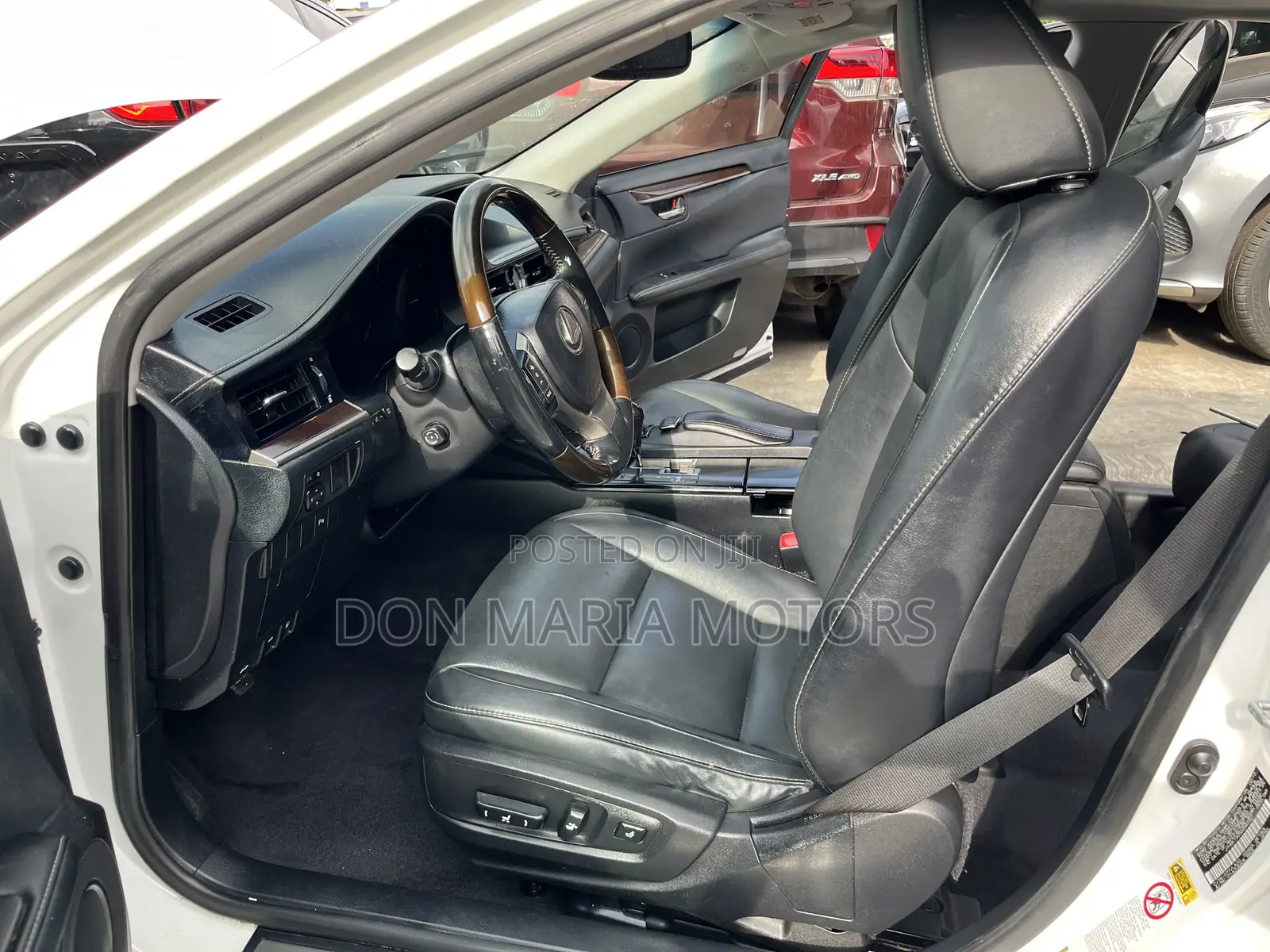 Lexus ES 2013 White