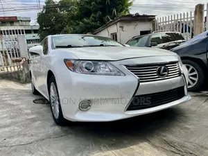 Lexus ES 2013 White