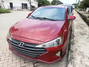 Hyundai Elantra 2018 Red