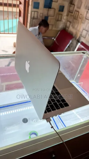 Laptop Apple MacBook Pro 2015 16GB Intel Core i5 HDD+SSD 128GB