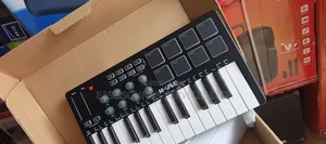 MIDI Keyboard With Drum Pad