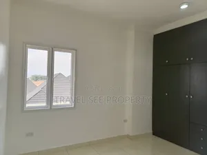 Furnished 2bdrm Block of Flats in Chevy View Estate for rent