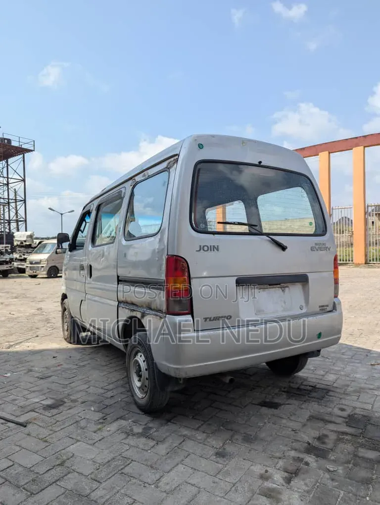 Suzuki Every 2015 White