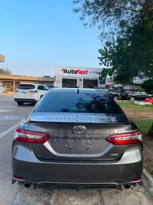 Toyota Camry XSE FWD (2.5L 4cyl 8AM) 2018