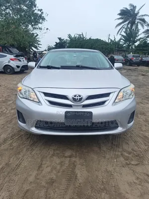 Toyota Corolla 2011 Silver