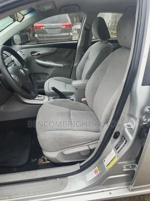 Toyota Corolla 2011 Silver