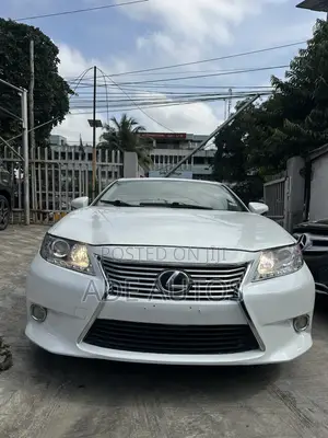 Lexus ES 350 FWD 2013 White