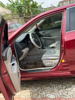 Toyota Camry 2016 Maroon