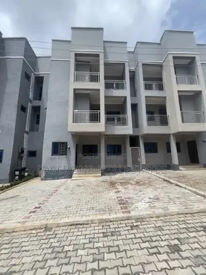 4bdrm Townhouse/Terrace in Idu Residential for sale