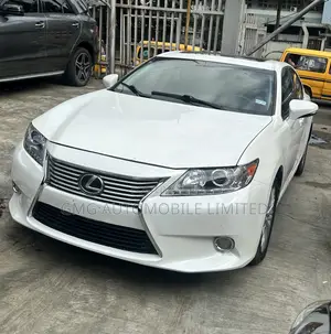 Lexus ES 350 FWD 2013 White