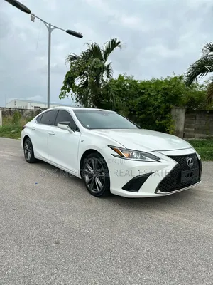 Lexus ES 2020 White