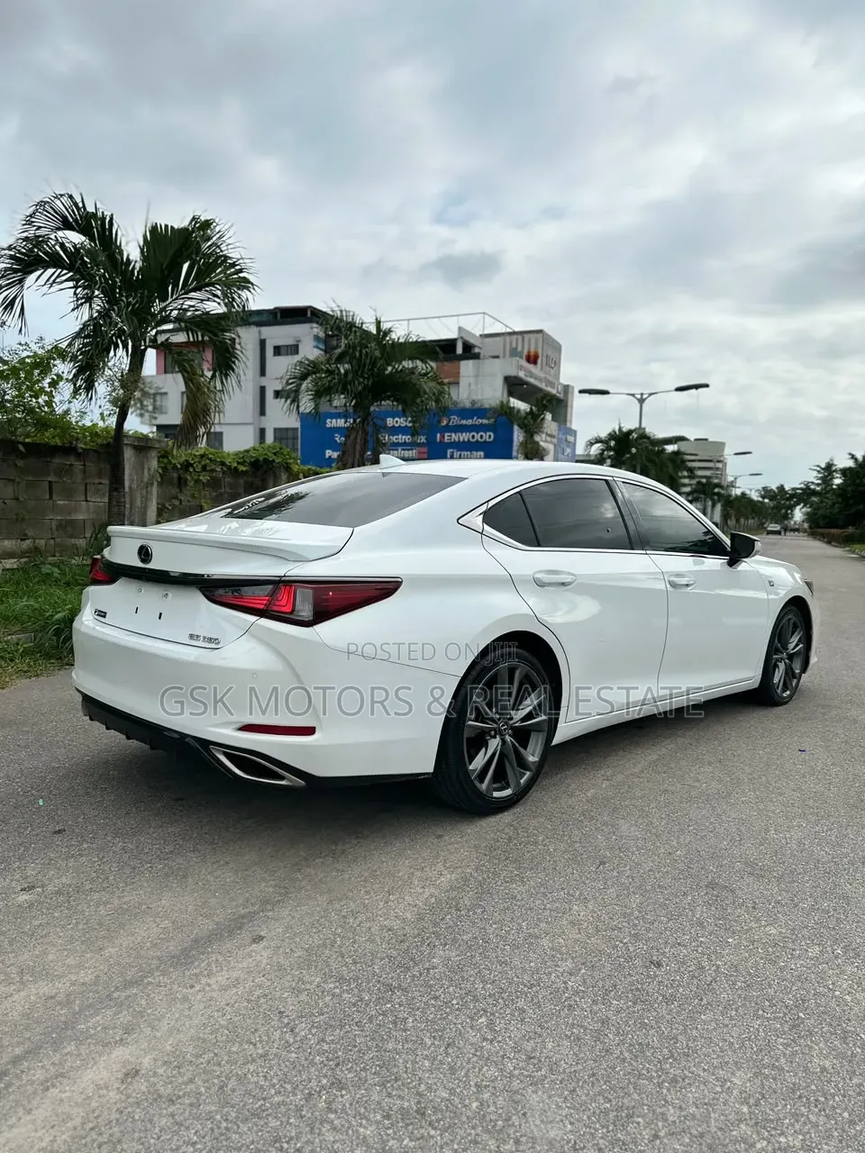 Lexus ES 2020 White