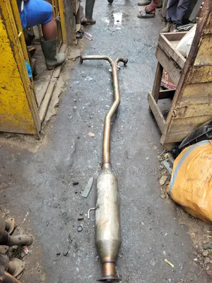 Center Exhaust Tube for Toyota Camry 2018 Model V6
