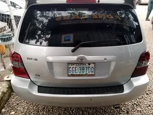 Toyota Highlander Limited V6 2005 Gold