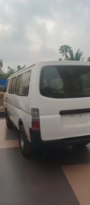 Nissan Caravan (Urvan) 2009 White