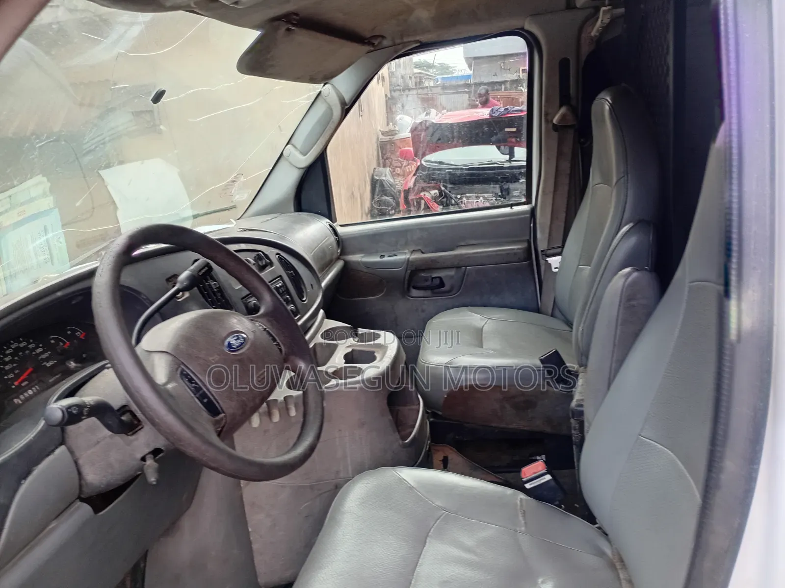 Ford E250 2005 White