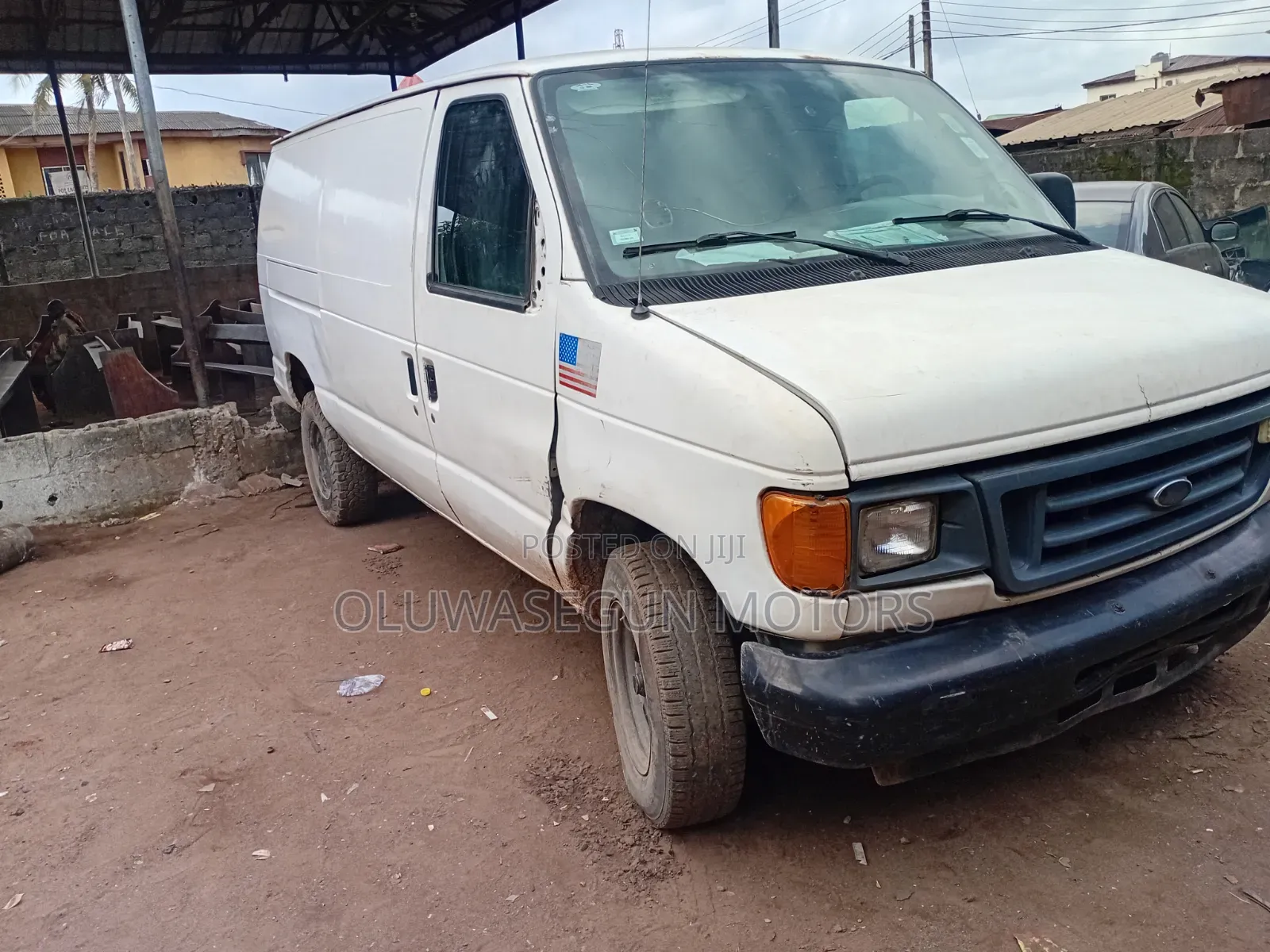 Ford E250 2005 White