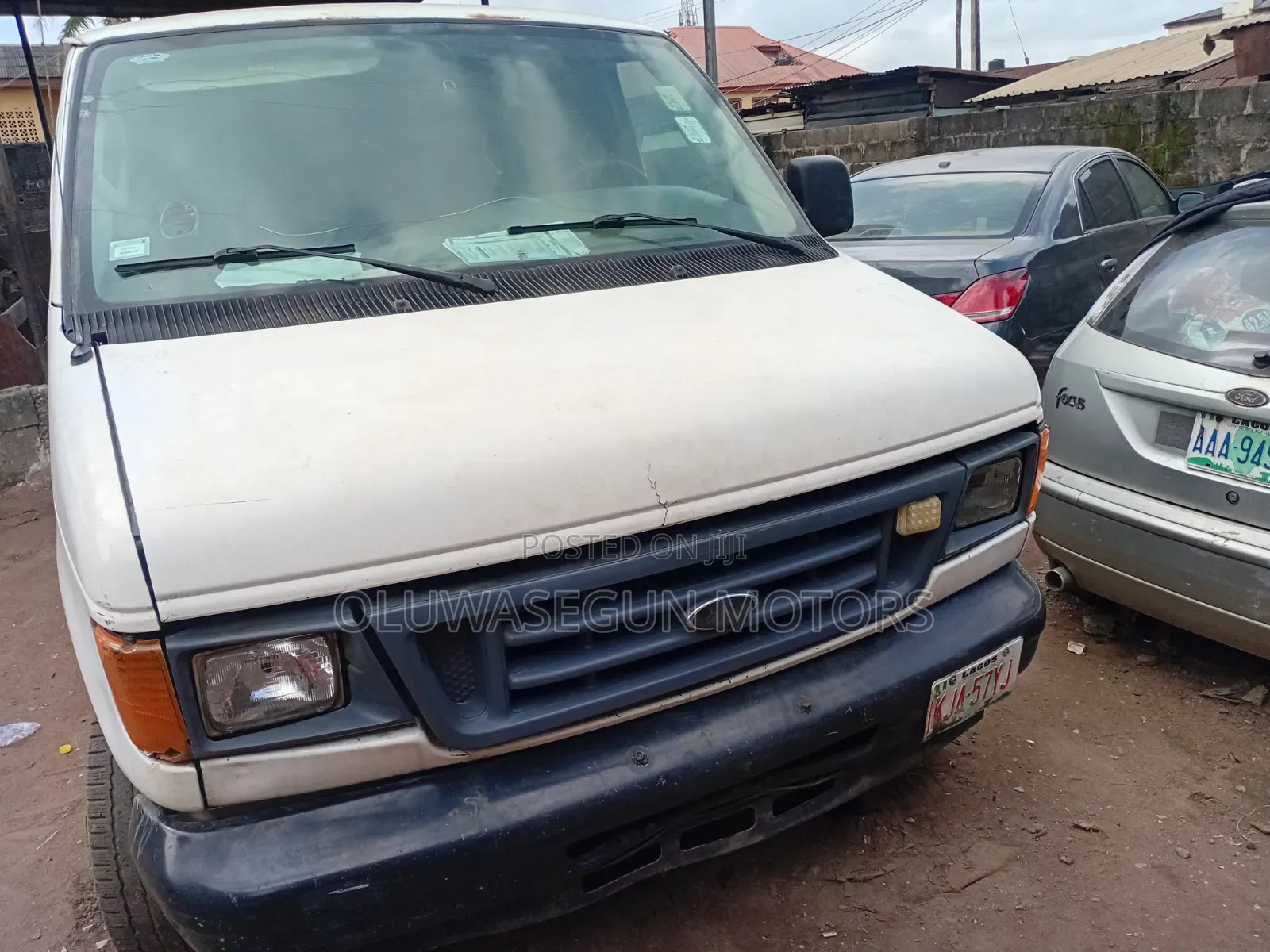 Ford E250 2005 White