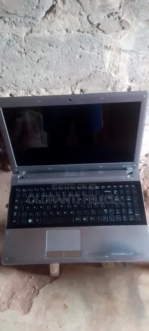Laptop Samsung Notebook 9 6GB Intel Core i3 HDD+SSD 350GB