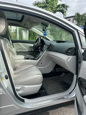 Toyota Venza 2012 Silver