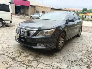 Toyota Camry 2011 Gray