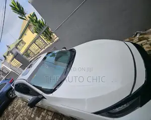 Honda Civic EX-L w/Navi Hatchback 2018 White