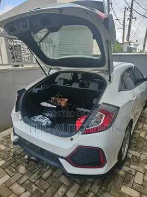 Honda Civic EX-L w/Navi Hatchback 2018 White