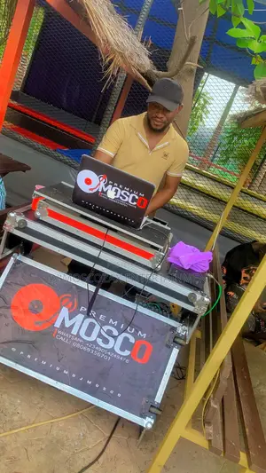 Dj, Mc, Hypman, Sound and Drummer Boy