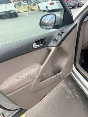 New Volkswagen Tiguan SE 4Motion 2011 Gray