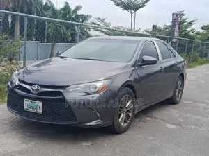 Toyota Camry 2016 Gray