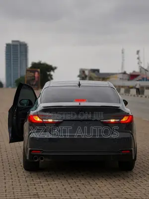 Toyota Camry SE 2025