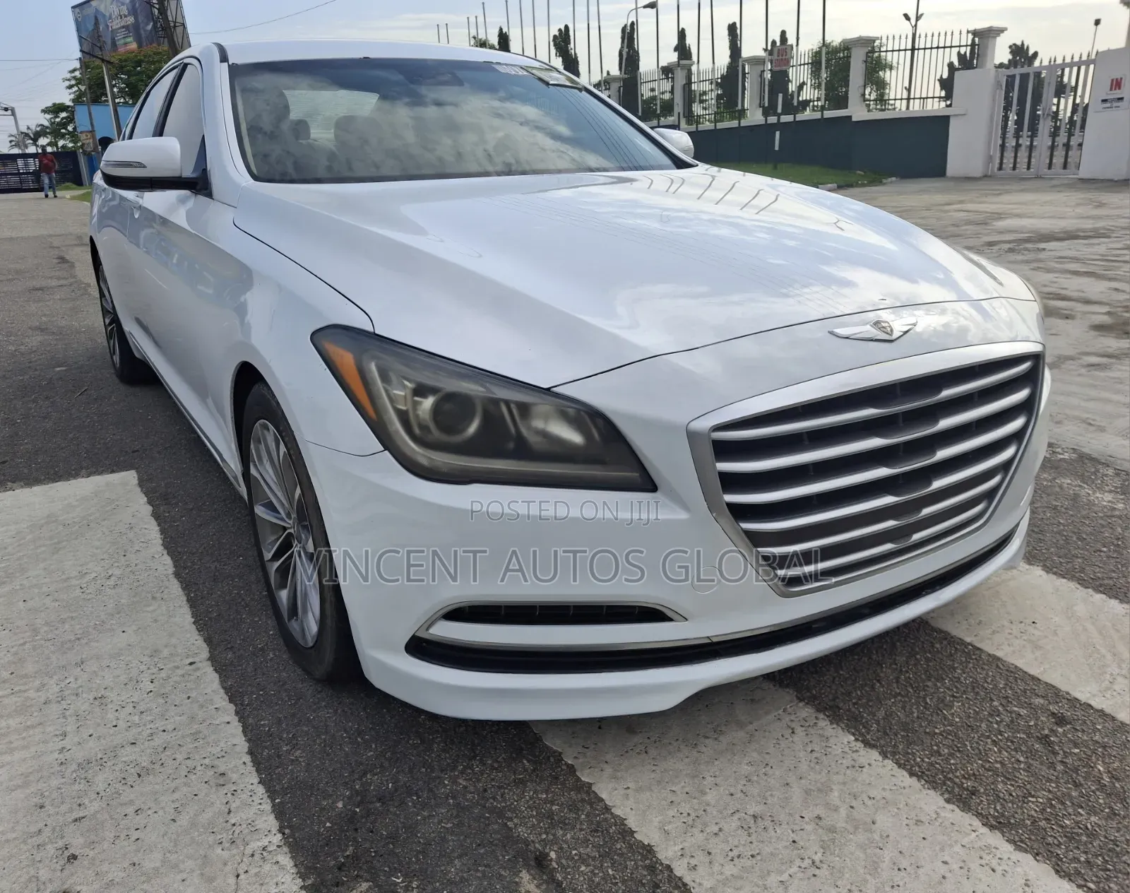Hyundai Genesis 2015 White