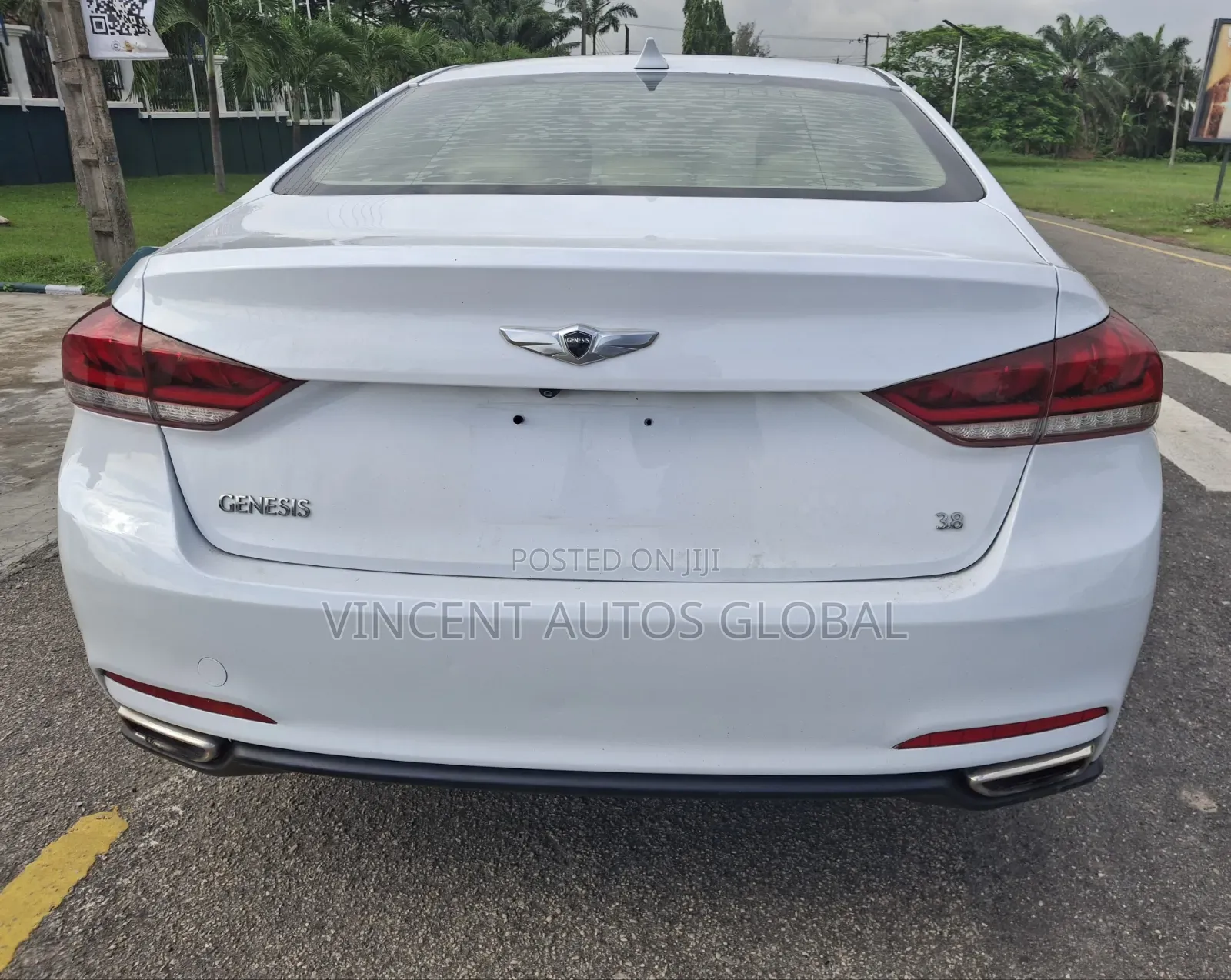 Hyundai Genesis 2015 White