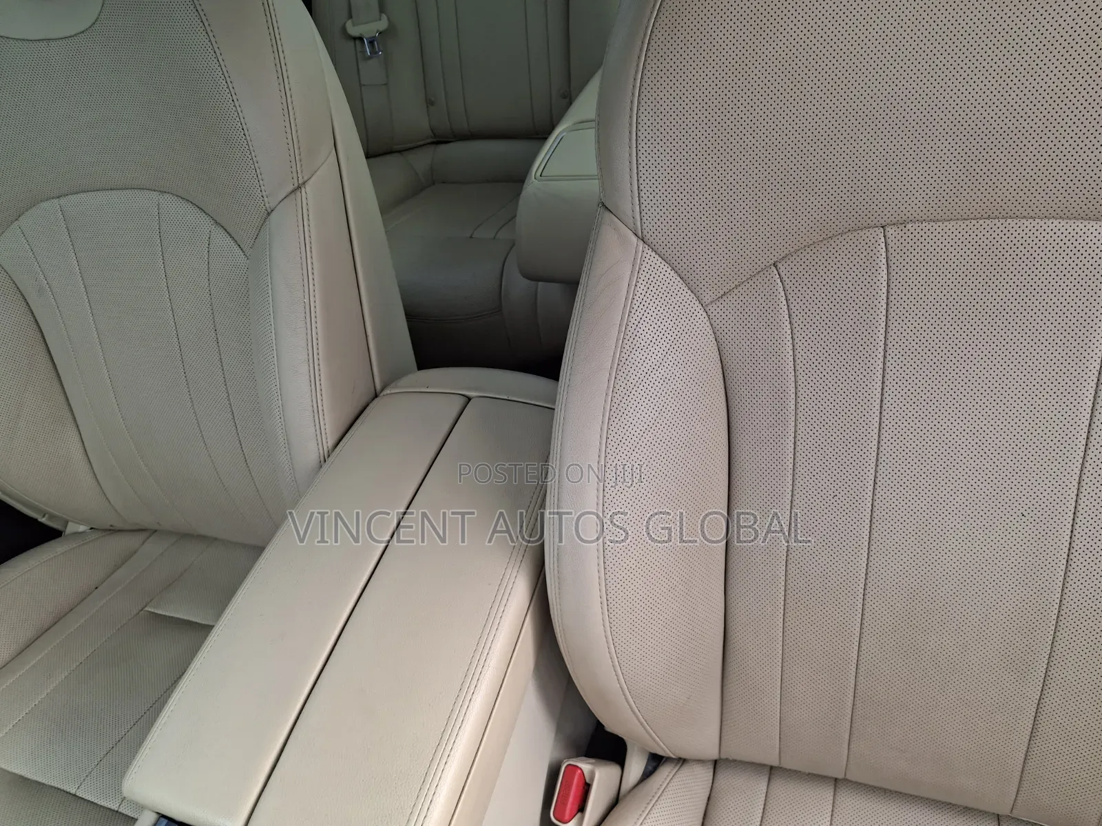 Hyundai Genesis 2015 White