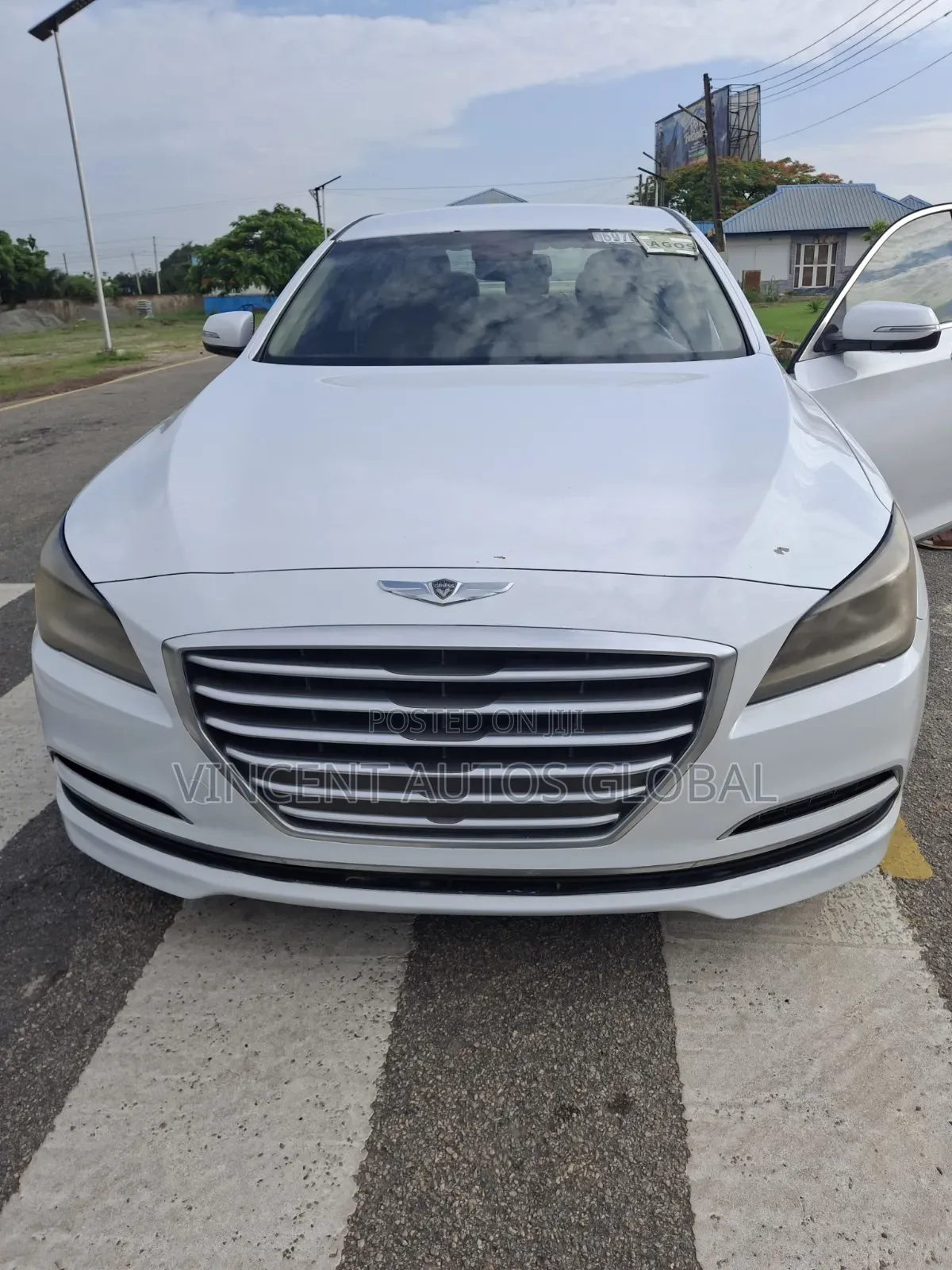 Hyundai Genesis 2015 White
