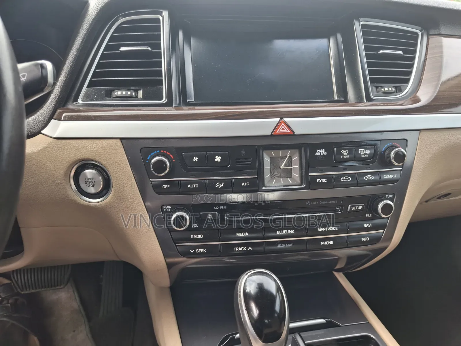 Hyundai Genesis 2015 White