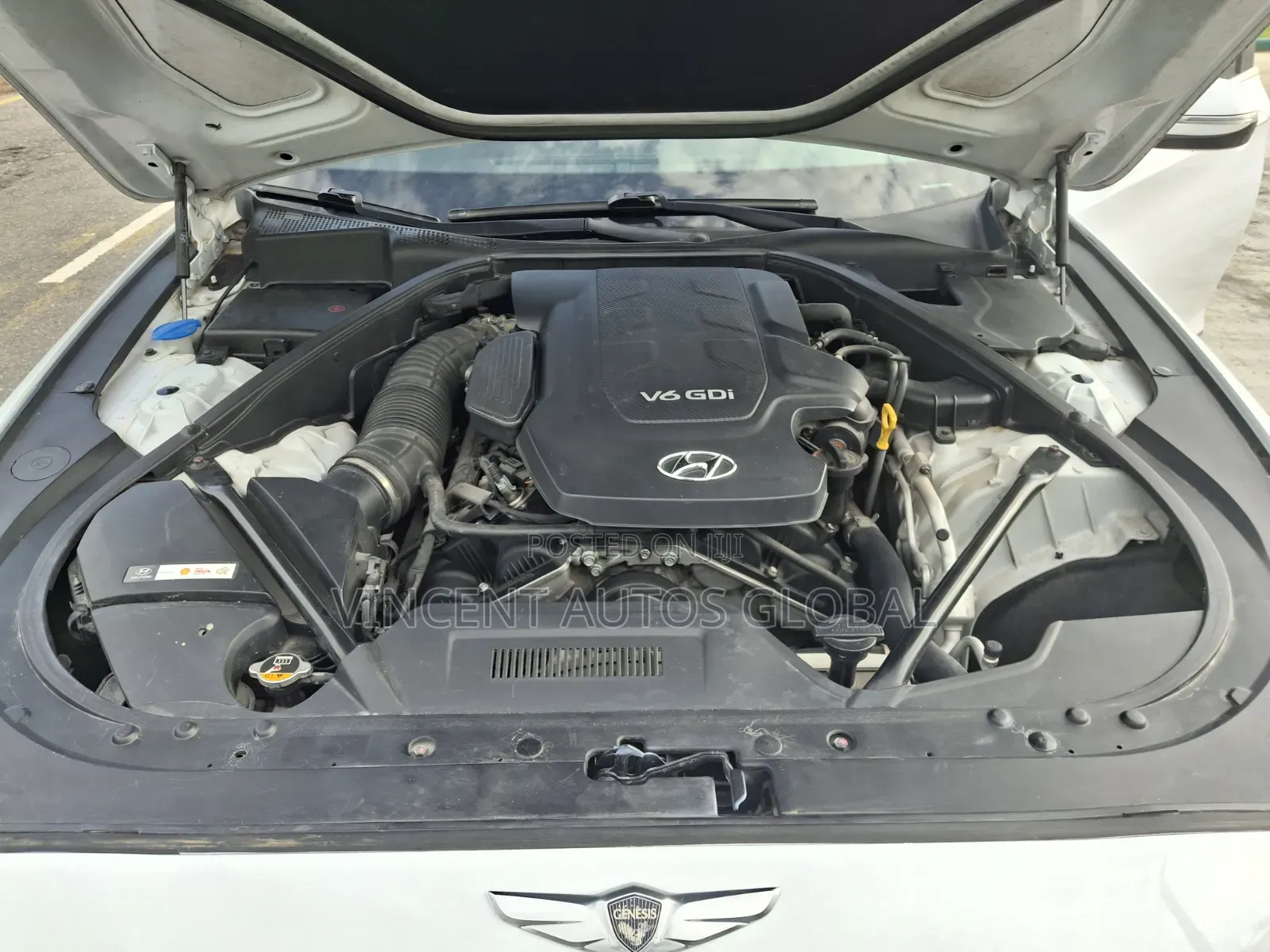 Hyundai Genesis 2015 White